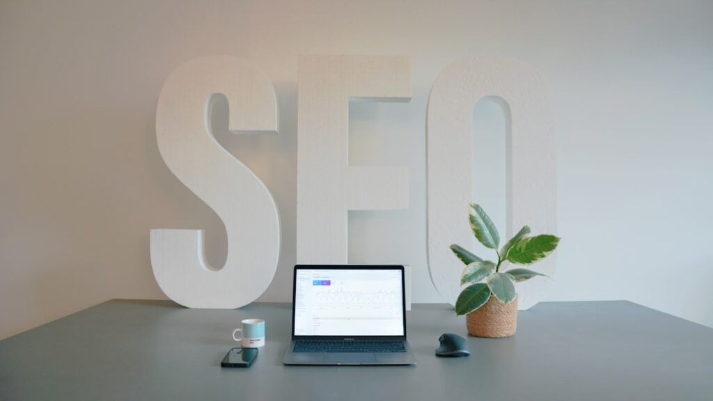 Dicas profissionais para usar o Quando escolher Google Analytics 4 ou SEMrush para análise avançada em SEO e marketing digital 2026 com mais resultado - imagem editorial 3
